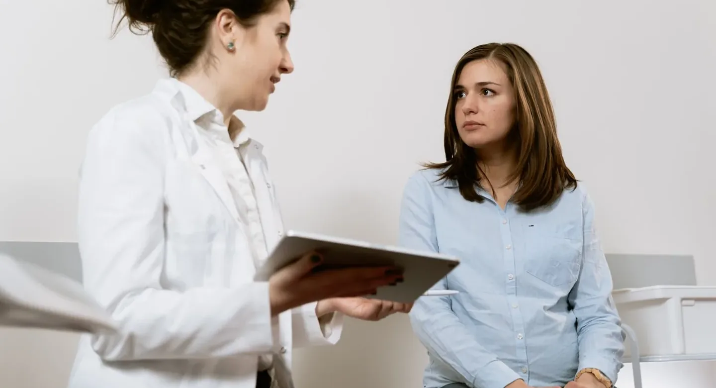 Illustrative Clinics & healthcare template image