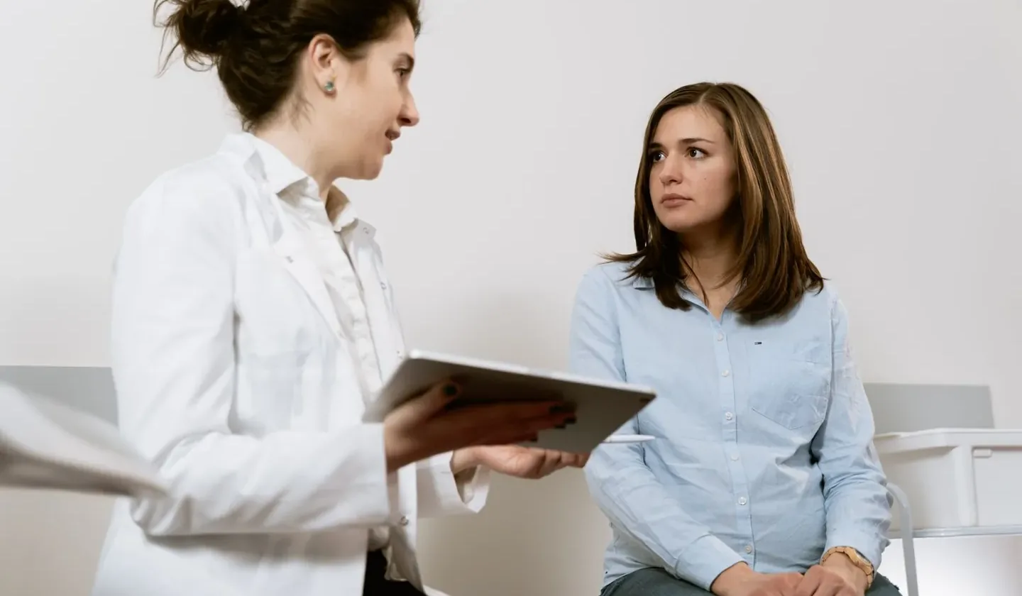Illustrative Clinics & healthcare template image