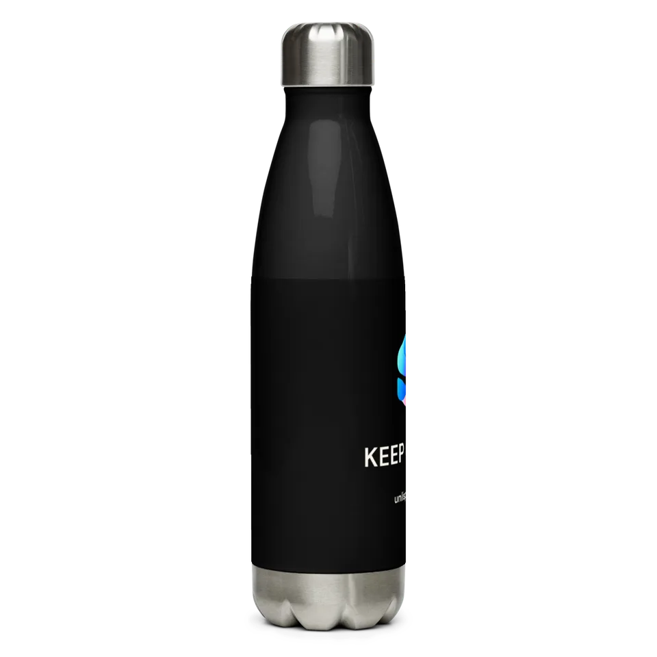 Keep Going Bottle in Black — product, right view